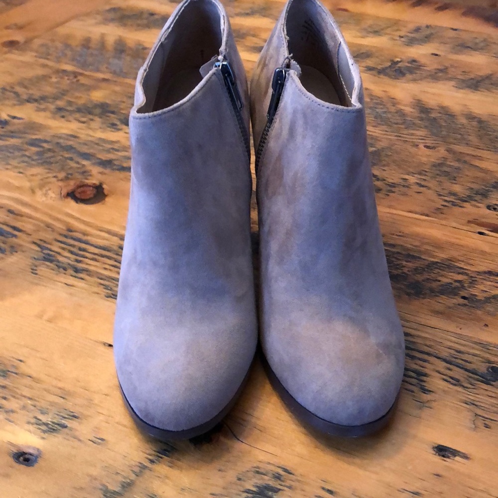 Taupe suede bootie